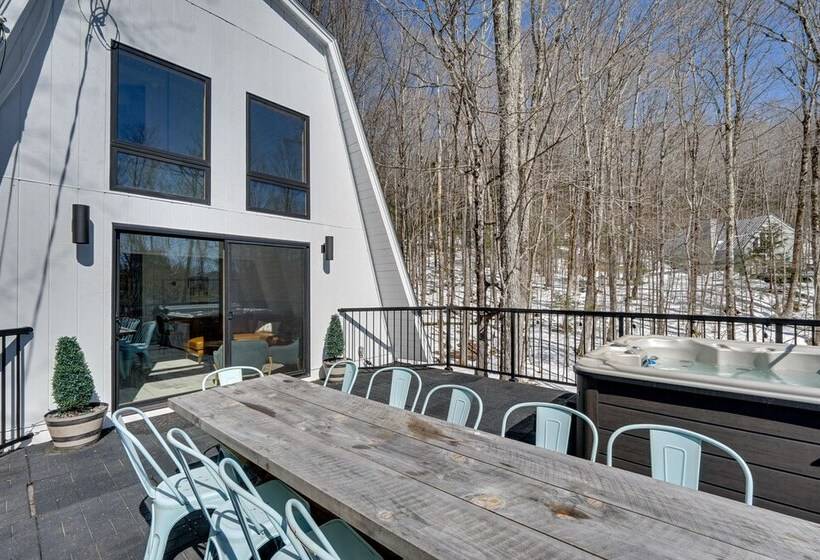 Wilmington Chalet W/ Hot Tub < 8 Mi To Mount Snow!