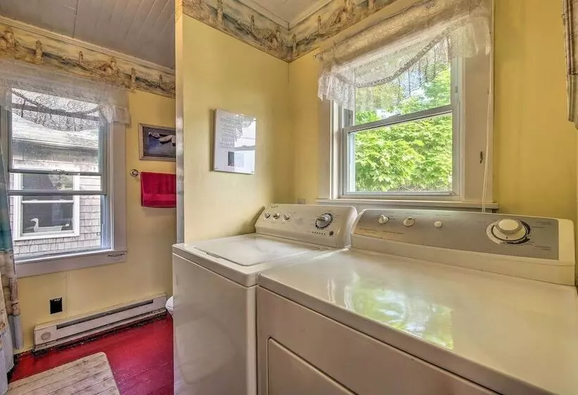 Acadia National Park Home W/ Deck & Ocean View!