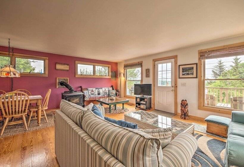Acadia National Park Home W/ Deck & Ocean View!