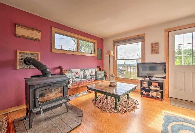 Acadia National Park Home W/ Deck & Ocean View!