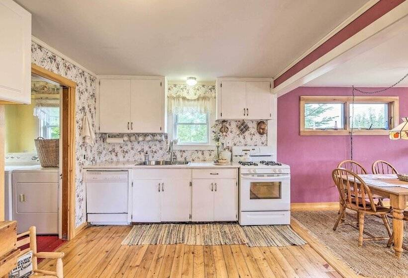 Acadia National Park Home W/ Deck & Ocean View!