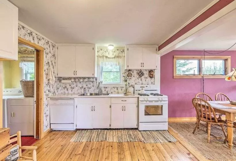 Acadia National Park Home W/ Deck & Ocean View!