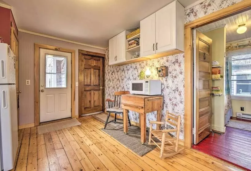 Acadia National Park Home W/ Deck & Ocean View!