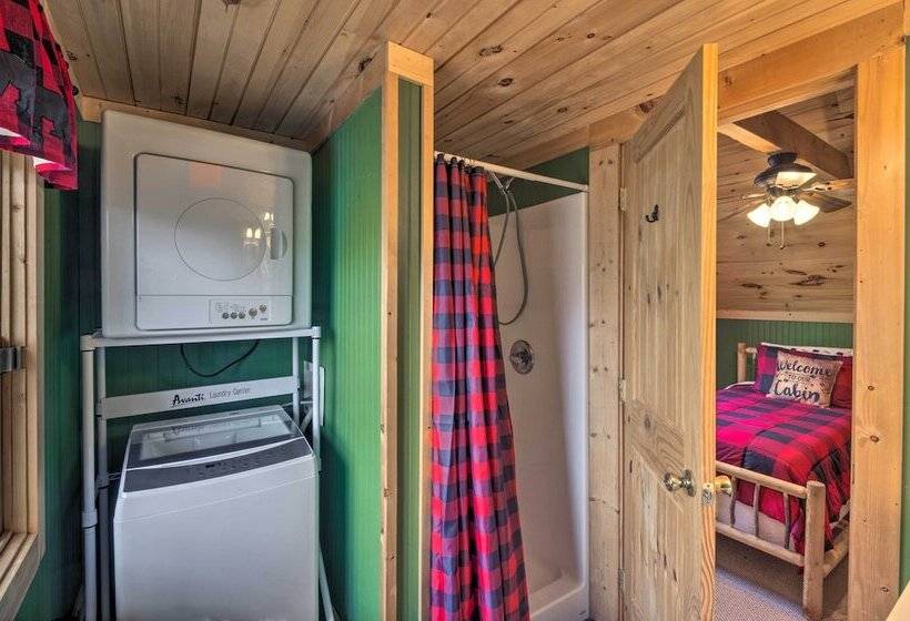 Beech Mountain Cabin W/ 180° Views: Near Hiking!