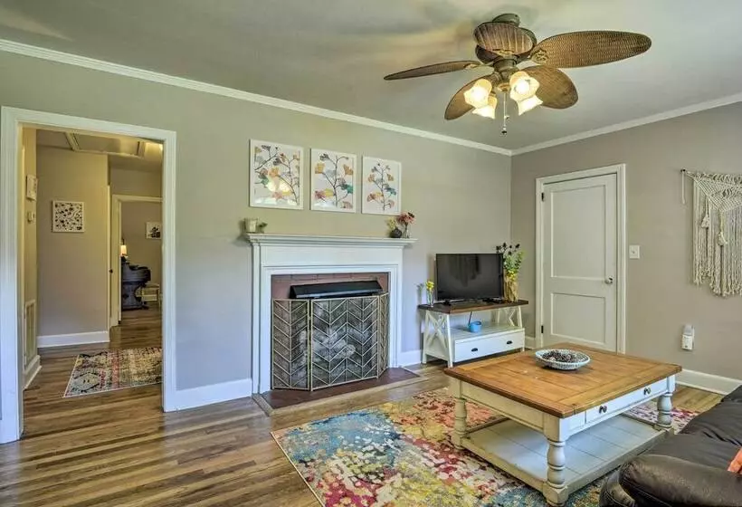 Bright Home W/ Yard In Historic Fuquay Varina!