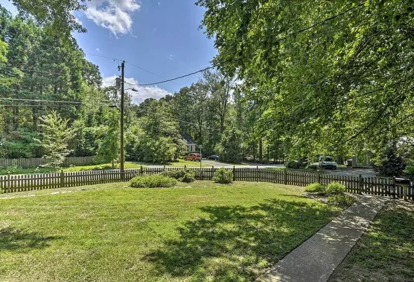 Bright Home W/ Yard In Historic Fuquay Varina!