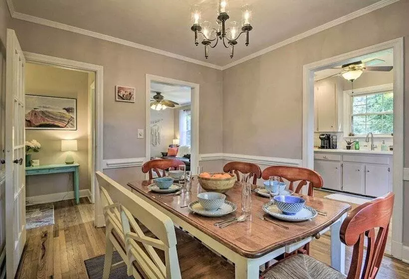 Bright Home W/ Yard In Historic Fuquay Varina!