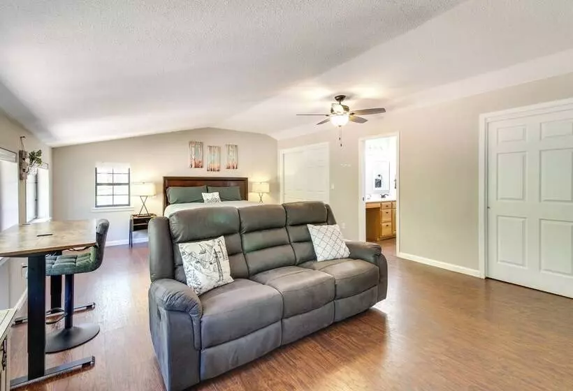 Bright Lakeside Home W/ Deck: 2 Mi To Rainbow Lake