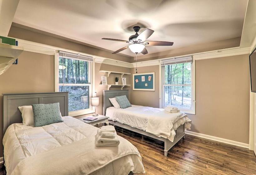 Sunroom, Fire Pit + Sauna: Lake Locust Village Gem