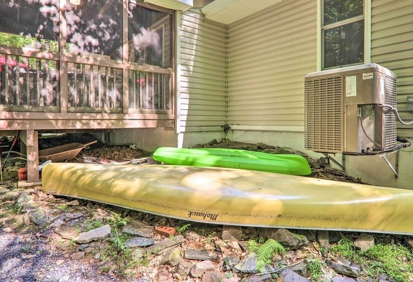 Sunroom, Fire Pit + Sauna: Lake Locust Village Gem