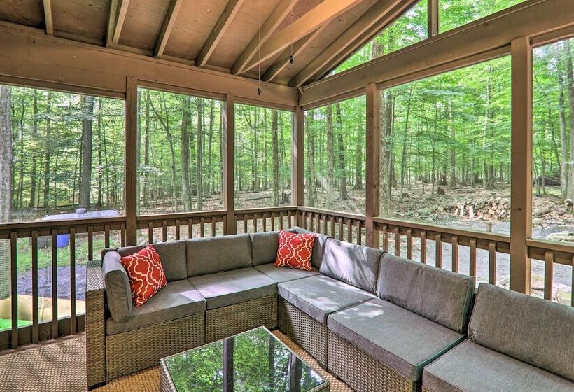 Sunroom, Fire Pit + Sauna: Lake Locust Village Gem