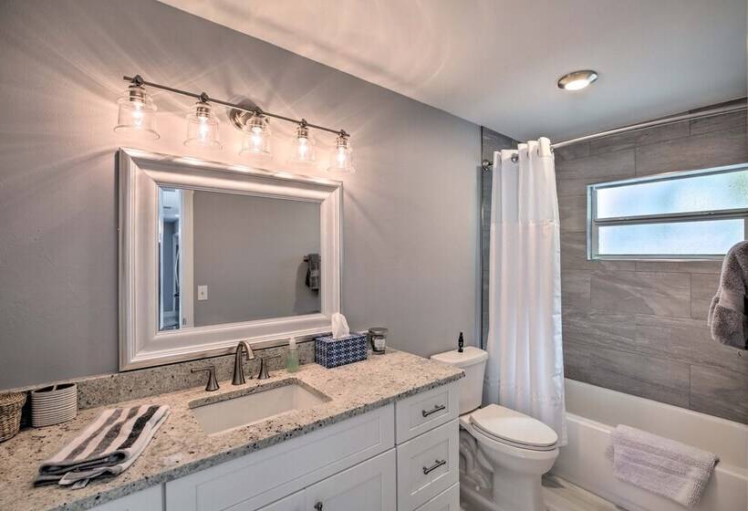 Canalfront Cape Coral Home With Dock & Bbq!