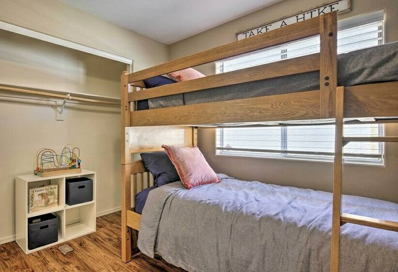 Chandler House W/ Hot Tub, Pool & Fire Pit!