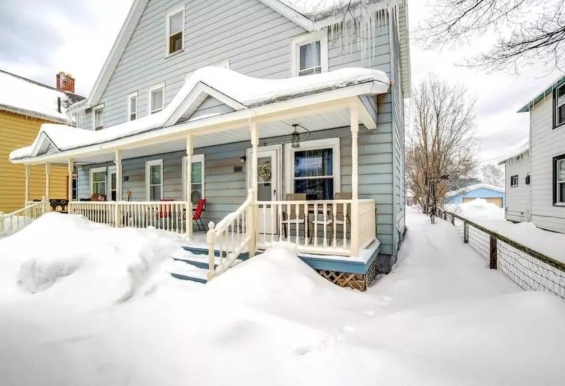 Charming Negaunee Home ~ 2 Mi To Teal Lake!