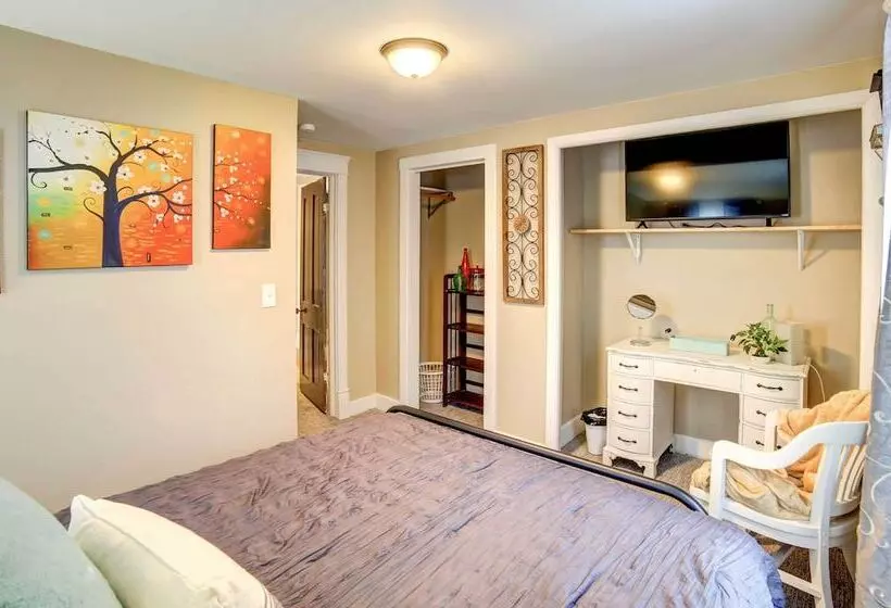 Charming Negaunee Home ~ 2 Mi To Teal Lake!