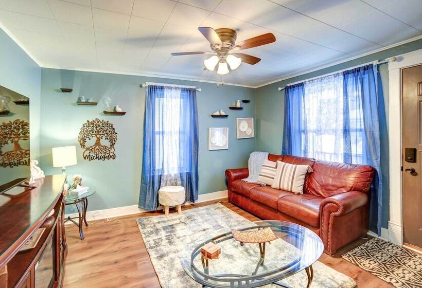 Charming Negaunee Home ~ 2 Mi To Teal Lake!