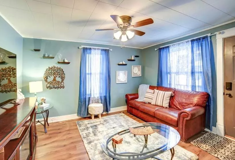 Charming Negaunee Home ~ 2 Mi To Teal Lake!