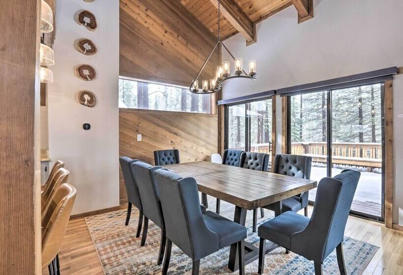Chic Truckee Cabin Close To Golf Course & Hiking