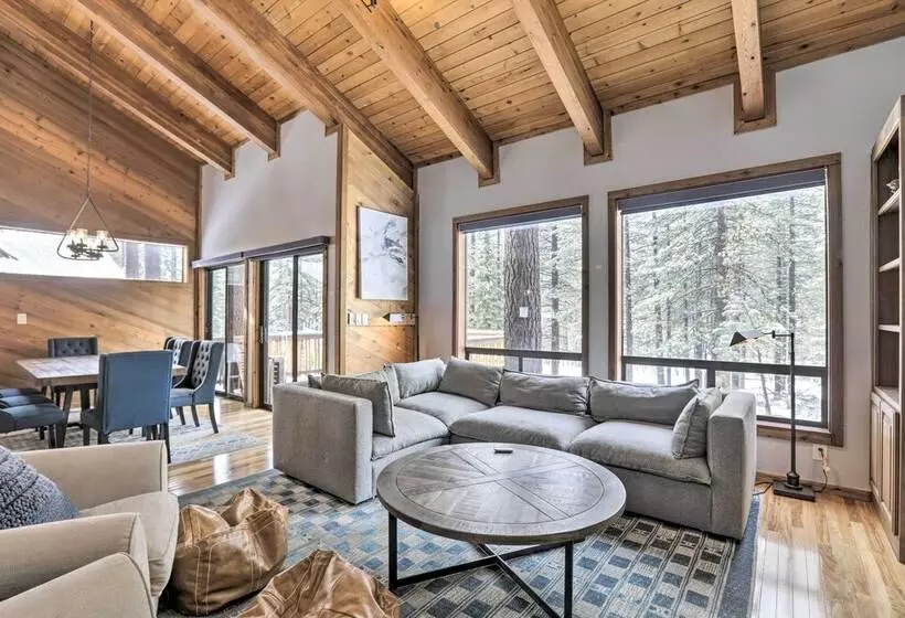Chic Truckee Cabin Close To Golf Course & Hiking