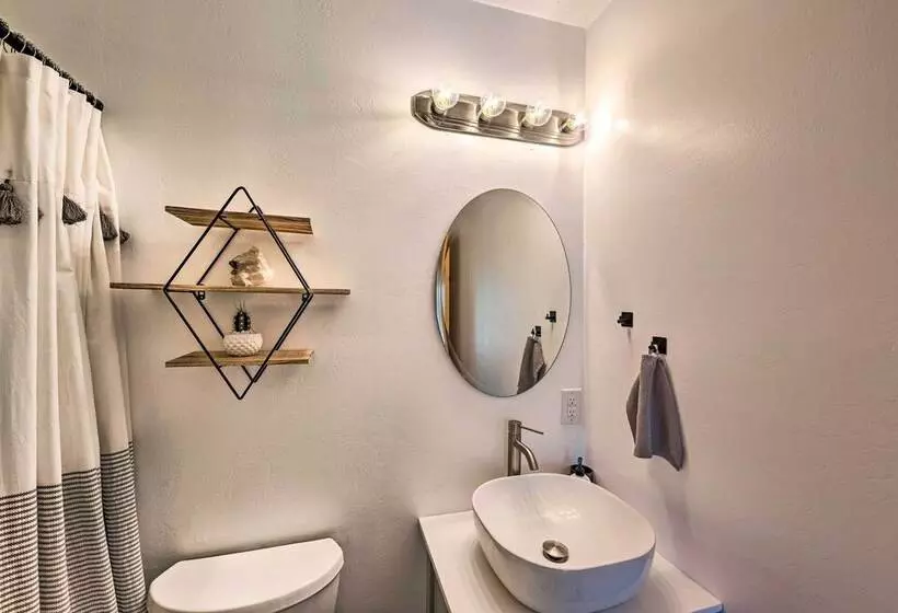 1 Mi To Hiking: Chic Show Low Escape W/ Fire Pit!