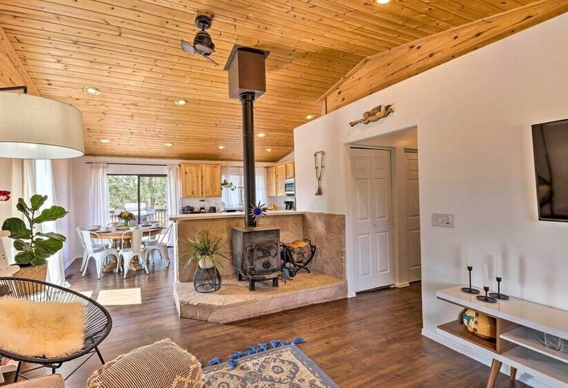 1 Mi To Hiking: Chic Show Low Escape W/ Fire Pit!