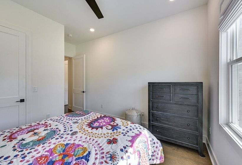 Clemson Home Near Memorial Stadium, Lake Hartwell!