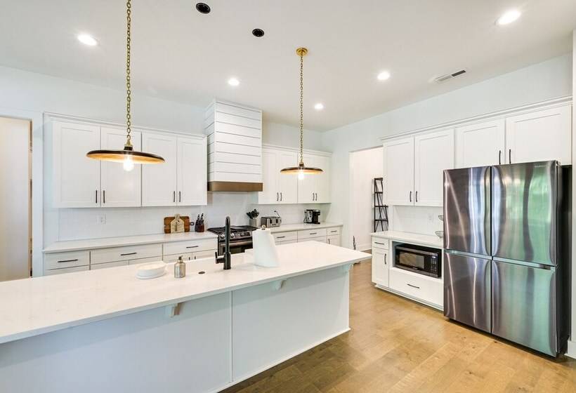 Clemson Home Near Memorial Stadium, Lake Hartwell!