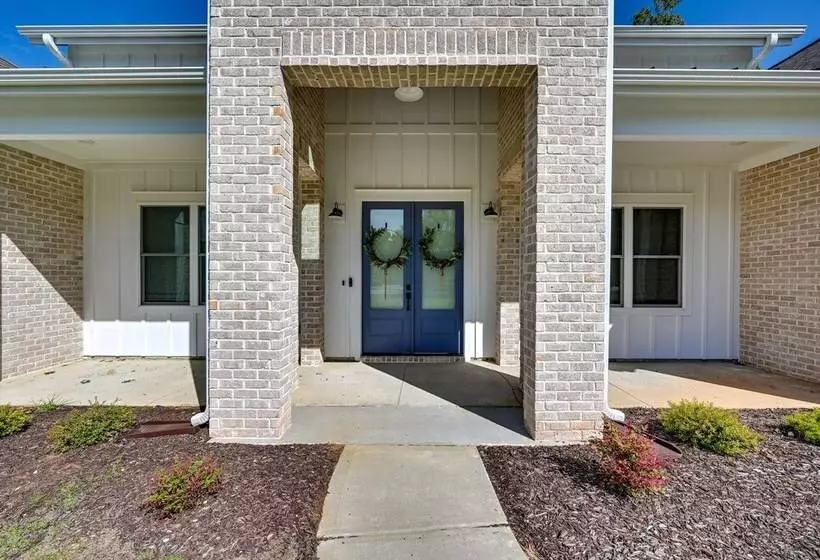 Clemson Home Near Memorial Stadium, Lake Hartwell!