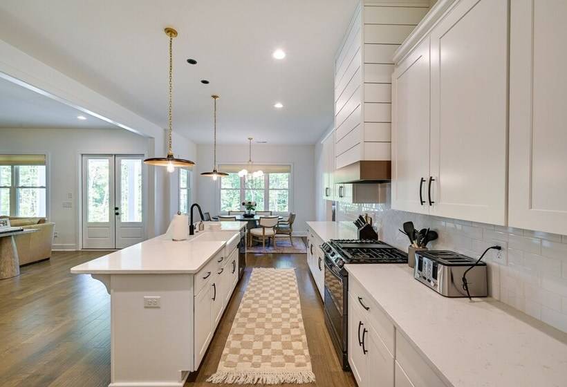 Clemson Home Near Memorial Stadium, Lake Hartwell!