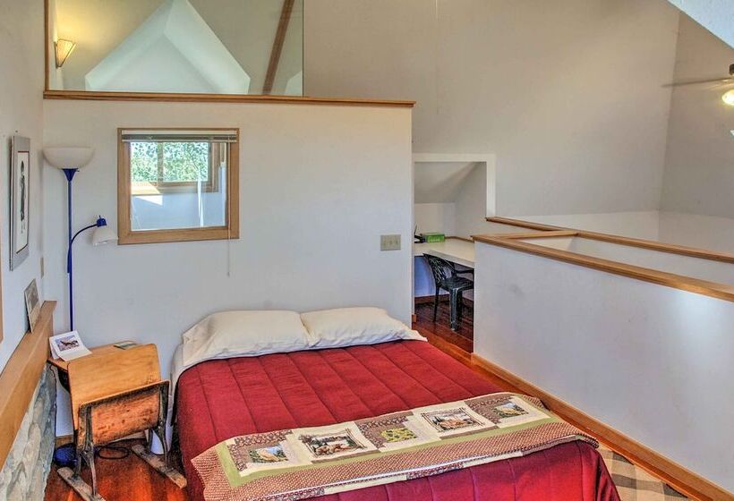 Converted Historic Schoolhouse W/ Hot Tub & Views!