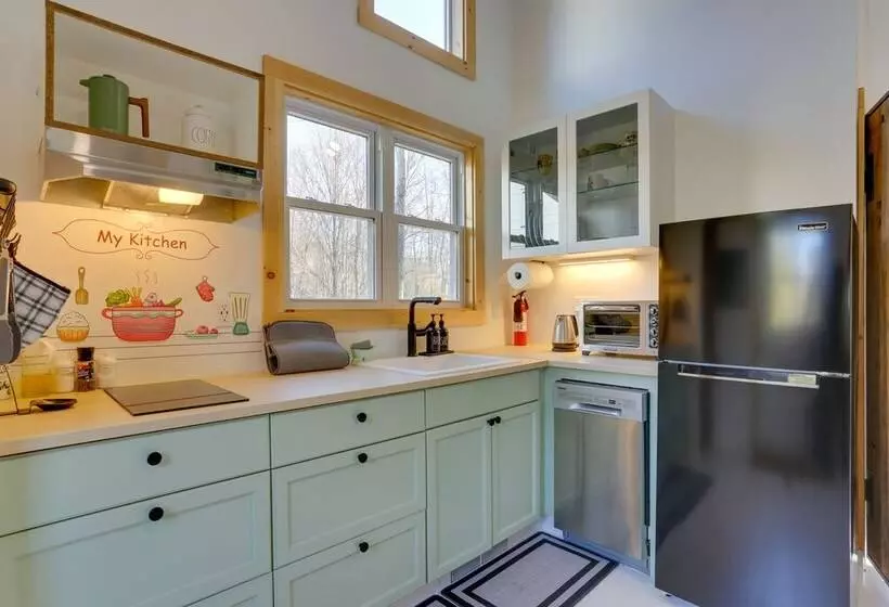 Cozy Catskills Tiny Home ~ 3 Mi To Bethel Woods!