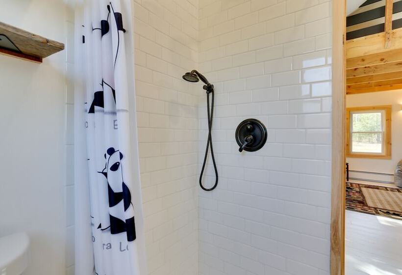 Cozy Catskills Tiny Home ~ 3 Mi To Bethel Woods!