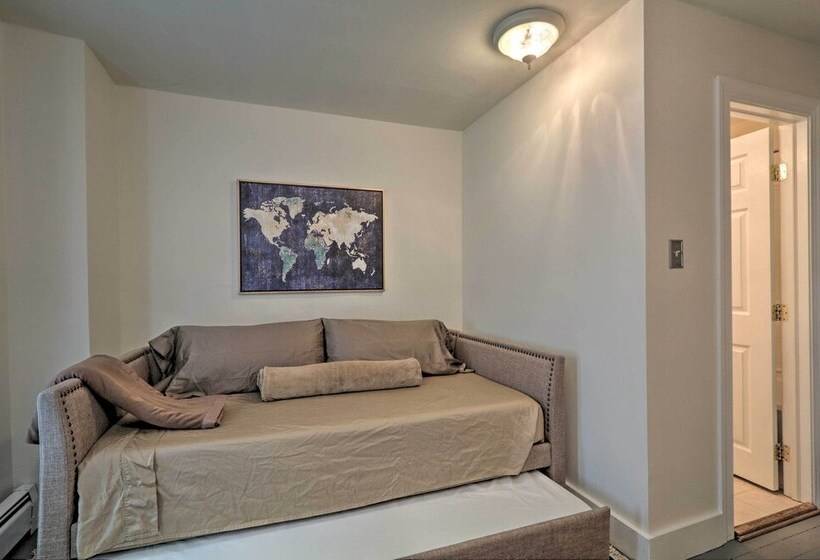 Cozy Lambertville Abode In The Heart Of Downtown!