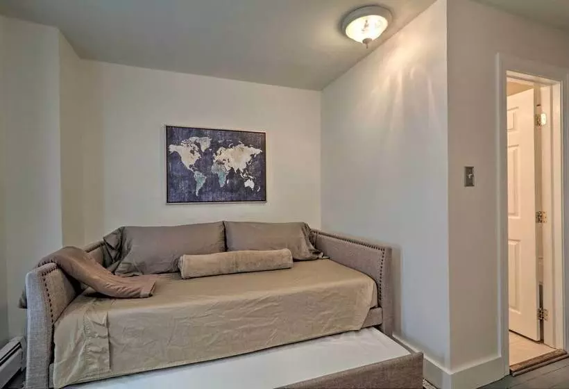 Cozy Lambertville Abode In The Heart Of Downtown!