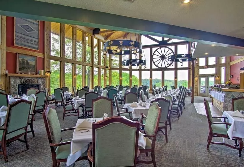 Cozy Retreat W/ Porch & Double Jj Resort Access!