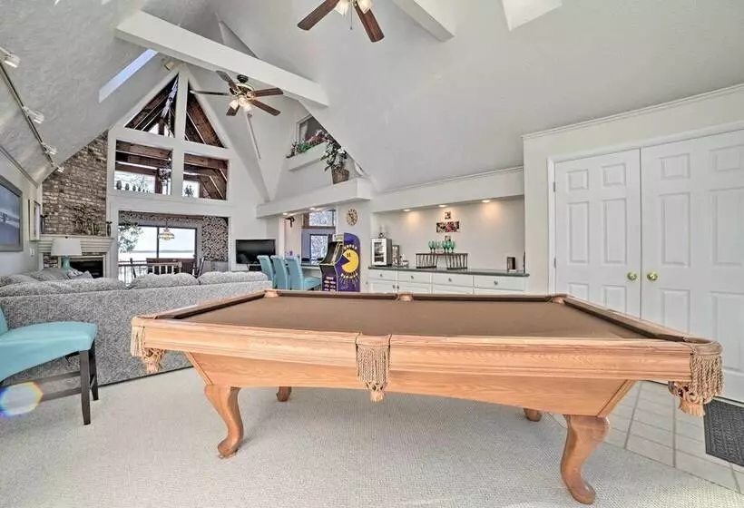 Dreamy Lake Skegemog Retreat: Boat, Ski & Sip!