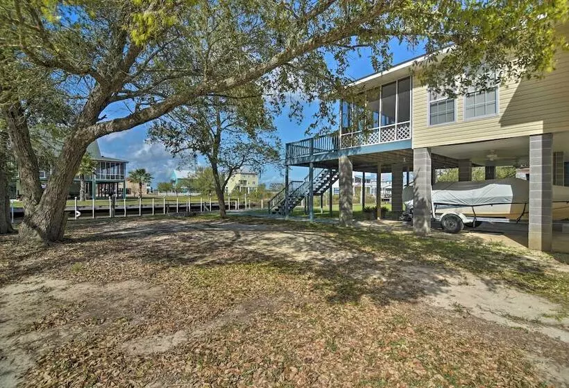 Fish At Canalfront Bay St Louis Home   Dock & Deck