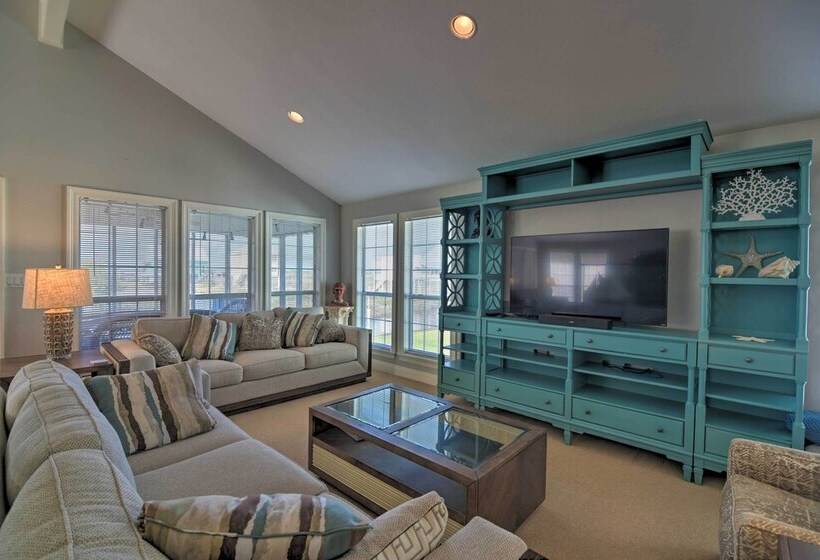 Fish At Canalfront Bay St Louis Home   Dock & Deck