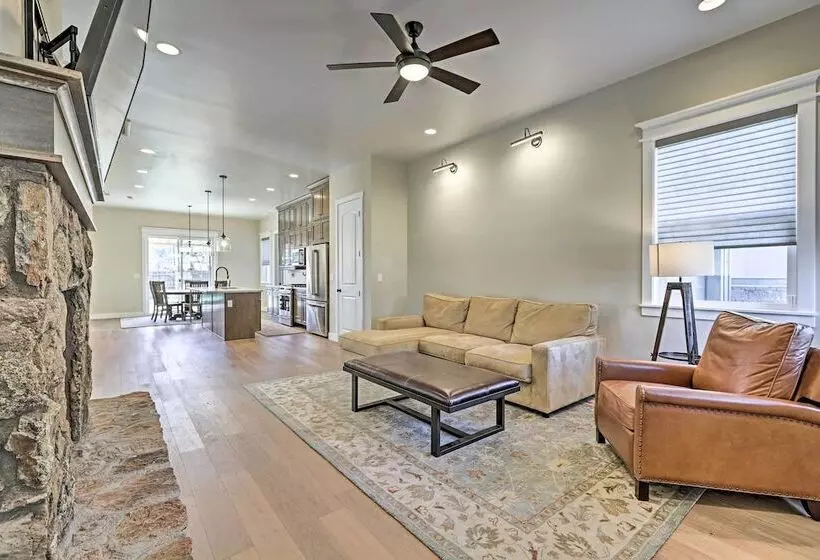 Flagstaff Oasis W/ Hot Tub   3 Mi To Downtown!