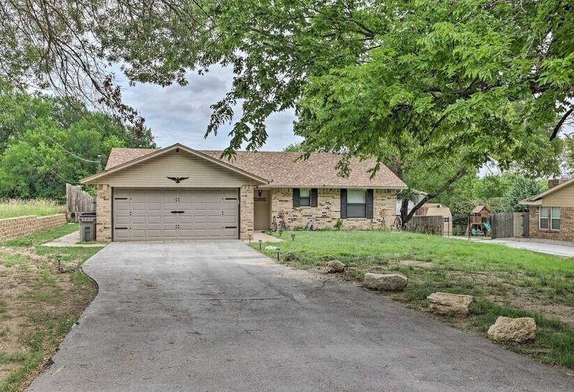 Fort Worth Home < 1 Mi To Eagle Mountain Lake
