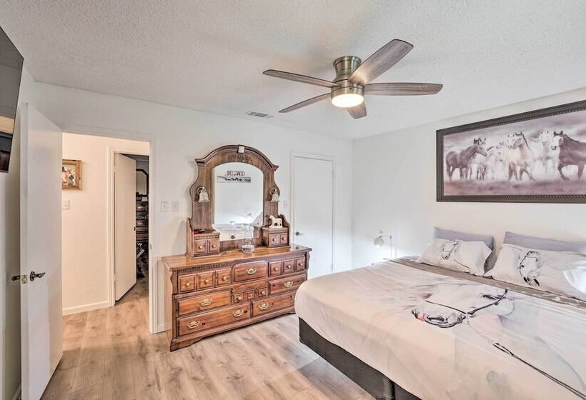 Fort Worth Home < 1 Mi To Eagle Mountain Lake