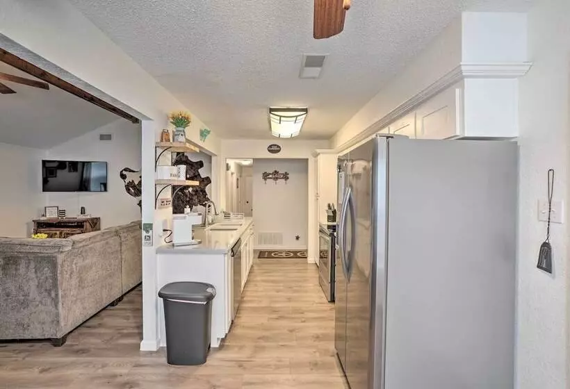 Fort Worth Home < 1 Mi To Eagle Mountain Lake