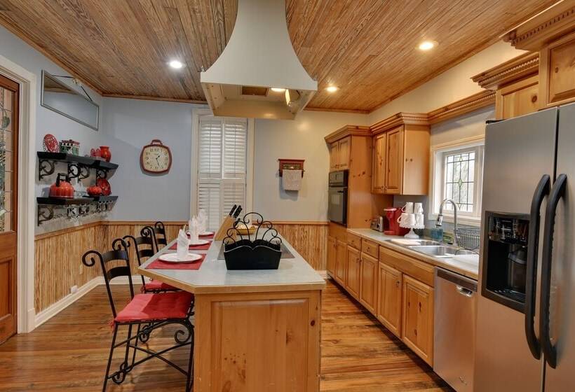 Historic Hot Springs Home < 1 Mi To Oaklawn!