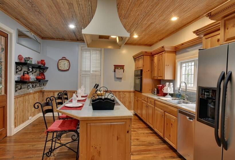 Historic Hot Springs Home < 1 Mi To Oaklawn!