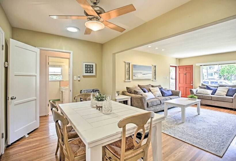 Oceanside Home W/ Yard   Walk To Beach & Pier