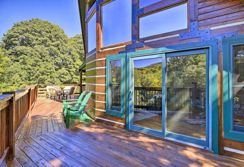 Ski, Hike, & Visit Vineyards: Banner Elk Cabin