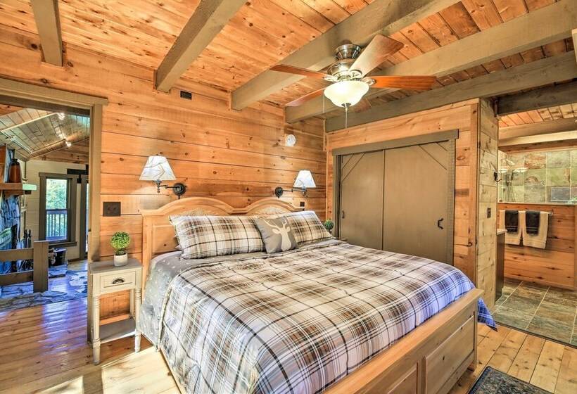 Ski, Hike, & Visit Vineyards: Banner Elk Cabin