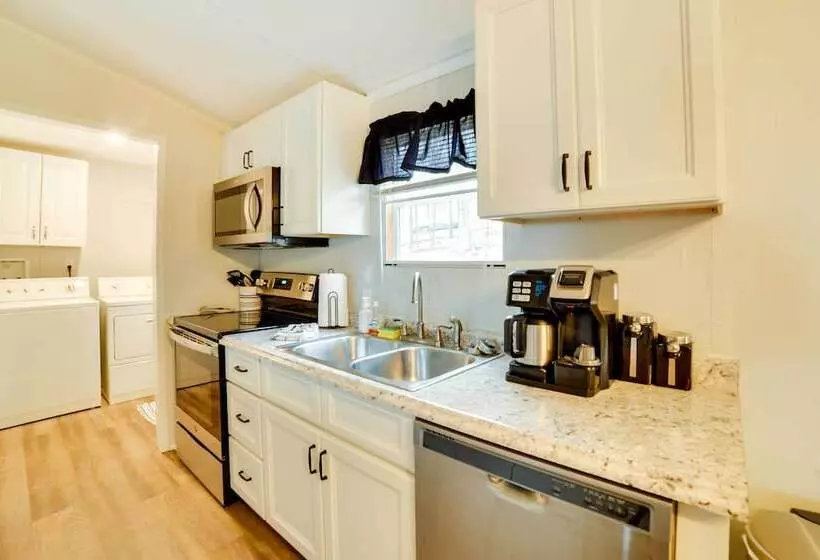 Kentucky Lakeside Home W/ Deck   20 Mi To Lbl!