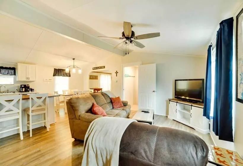 Kentucky Lakeside Home W/ Deck   20 Mi To Lbl!