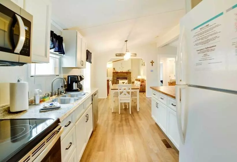 Kentucky Lakeside Home W/ Deck   20 Mi To Lbl!